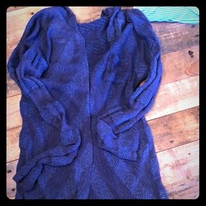 Adorable light weight splendid sweater